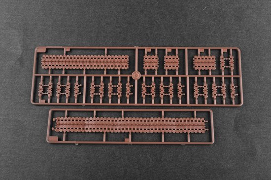 Trumpeter 05553 KV-220 Russian Tiger Super Heavy Tank 1/35 – image 9