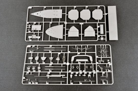 Trumpeter 05628 German Navy Aircraft Carrier DKM Peter Strasser 1/350 – zdjęcie 5