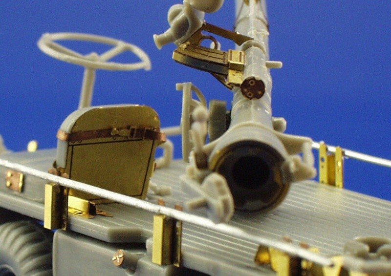 Eduard 35643 M-274 Mule w/106 RR 1/35 Dragon – image 4