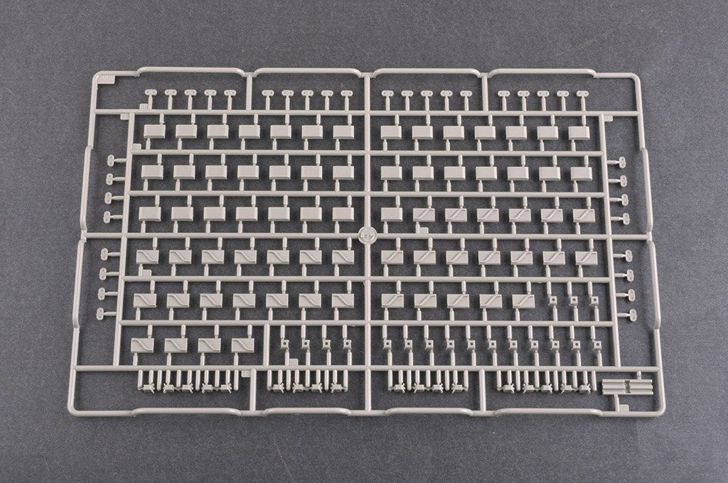 I Love Kit 61619 M4A3E8 Medium Tank - Early 1/16 – image 14