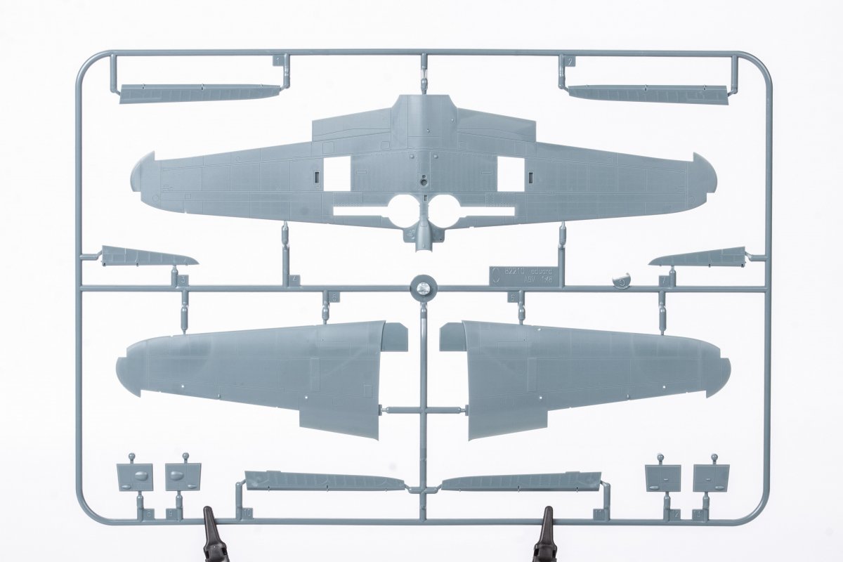 Eduard 82211 A6M2 Zero Type 11 1/48 – image 9