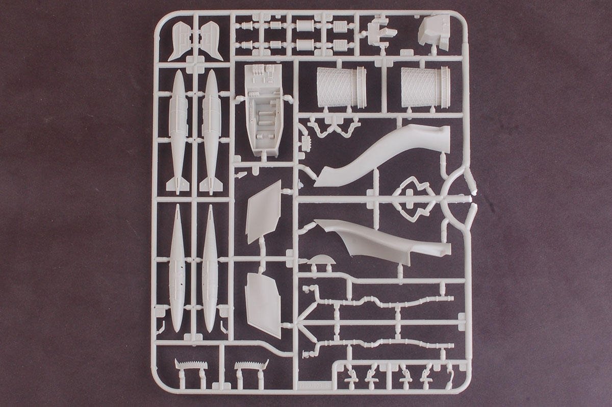 Kitty Hawk 80132 F-35C Lighting II 1/48 – zdjęcie 9