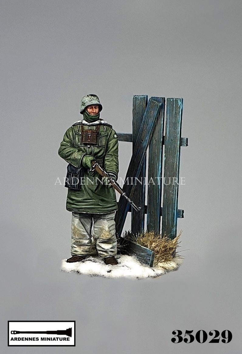 Ardennes Miniature 35029 GERMAN SOLDIER - BELGIUM 1944-1945 1/35 – zdjęcie 2