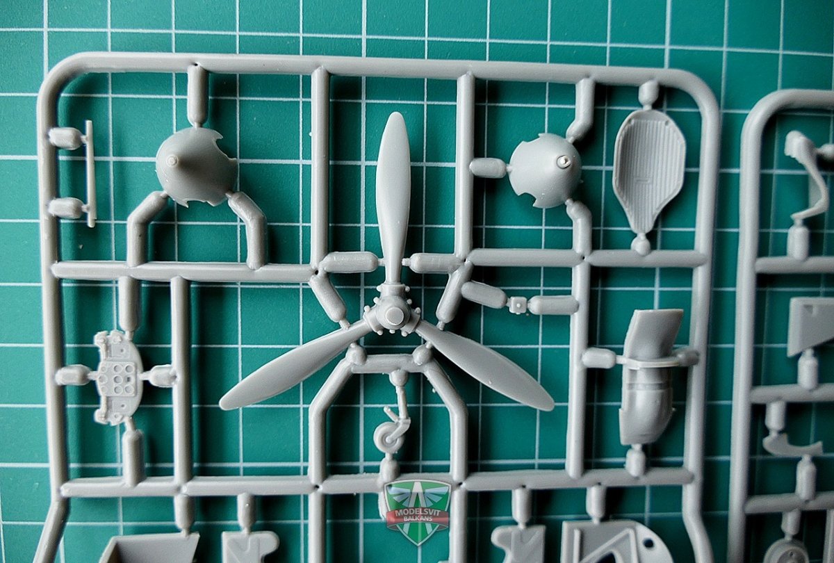 Modelsvit 4803 Yak-1 Early version 1/48 – zdjęcie 4