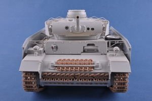 Heller 30321 Pz.Kpfw.III Ausf.J (5cm KwK 38 L/42), Ausf.J (5cm KwK 39 L/60), Ausf.L, Ausf.M 1/16 – zdjęcie 4