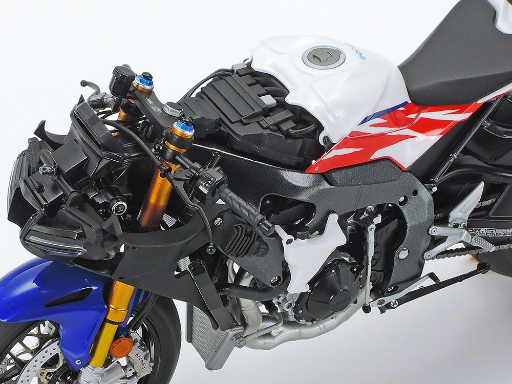 Tamiya 14141 Honda CBR1000RR-R - 30th Anniversary 1/12 – image 11
