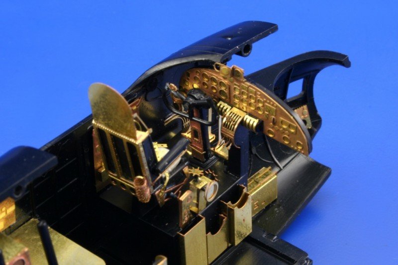 Eduard FE371 Lancaster cz.wewn. 1/48 Tamiya – zdjęcie 2