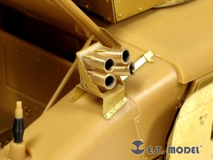 E.T. Model E35-077 US ARMY M1114 HUMVEE Smoke Discharger (For BRONCO Kit) 1/35 – zdjęcie 3