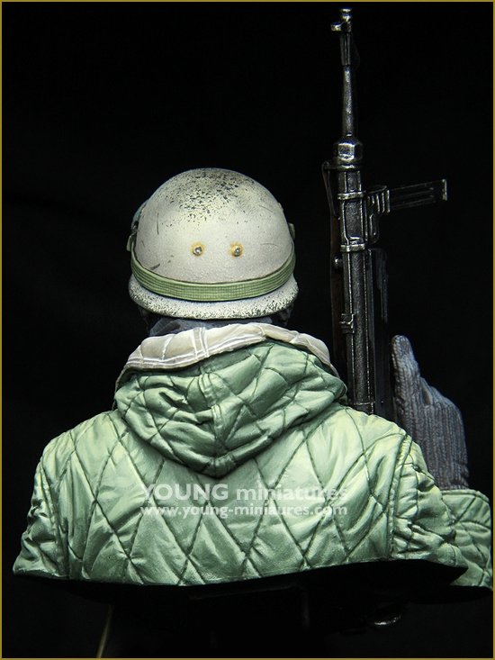 Young Miniatures YM1874 German Fallschirmjäger Eastfront 1943 1/10 – zdjęcie 5