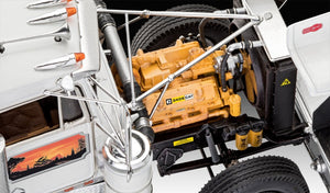 Revell 07659 Kenworth W-900 1/25 – image 3