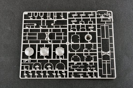 Trumpeter 09519 Russian S-300V 9A83 SAM 1/35 – image 16