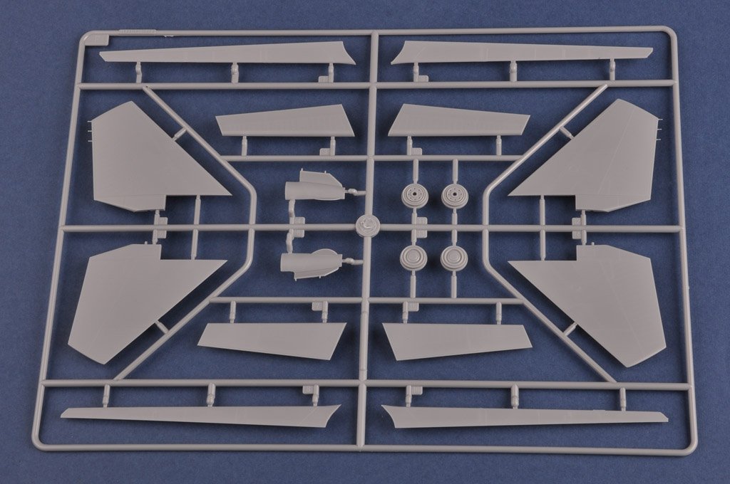Hobby Boss 81713 Su-27UB Flanker C 1/48 – image 8