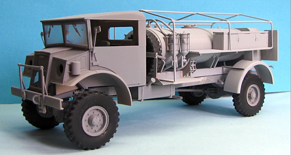Mirror Models 35165 CMP CHEVROLET C60L WATER TRUCK 1/35 – zdjęcie 2