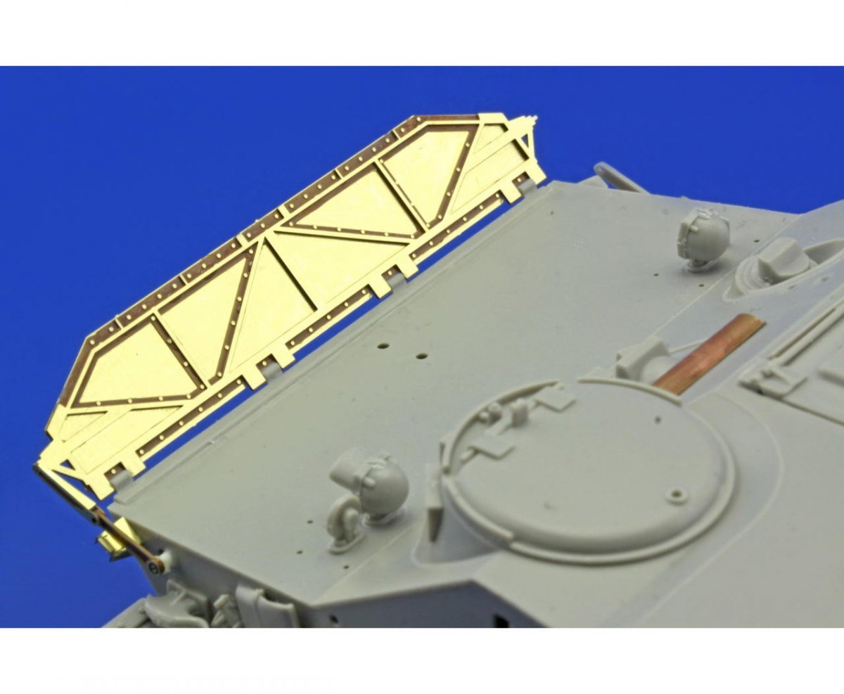 Eduard 36249 BTR-50PK APC TRUMPETER 1/35 – image 8