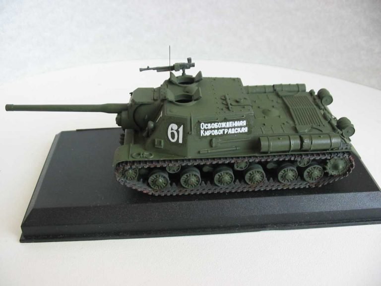 PST 72005 Self-propelled assault gun ISU-122 1/72 – zdjęcie 4