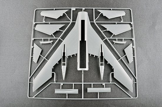Trumpeter 01695 Soviet Tu-22 &amp;quot;Blinder&amp;quot; tactical bomber 1/72 – zdjęcie 8