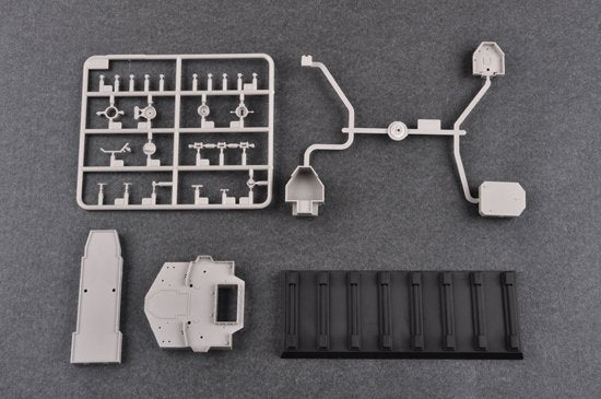 Trumpeter 05336 HMS Abercrombie Monitor 1/350 – image 7