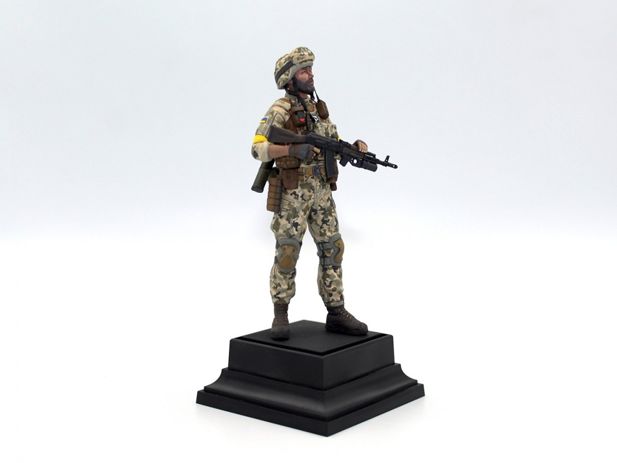 ICM 16104 Soldier of the Armed Forces of Ukraine 1/16 – zdjęcie 10