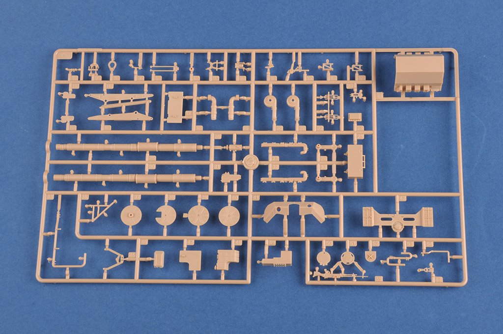 Hobby Boss 84503 Leopard C2 (Canadian MBT) 1/35 – image 6