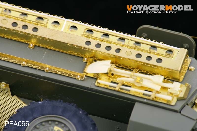 Voyager Model PEA096 OVM and Water/Fuel Can for Stryker (For ALL) 1/35 – image 2