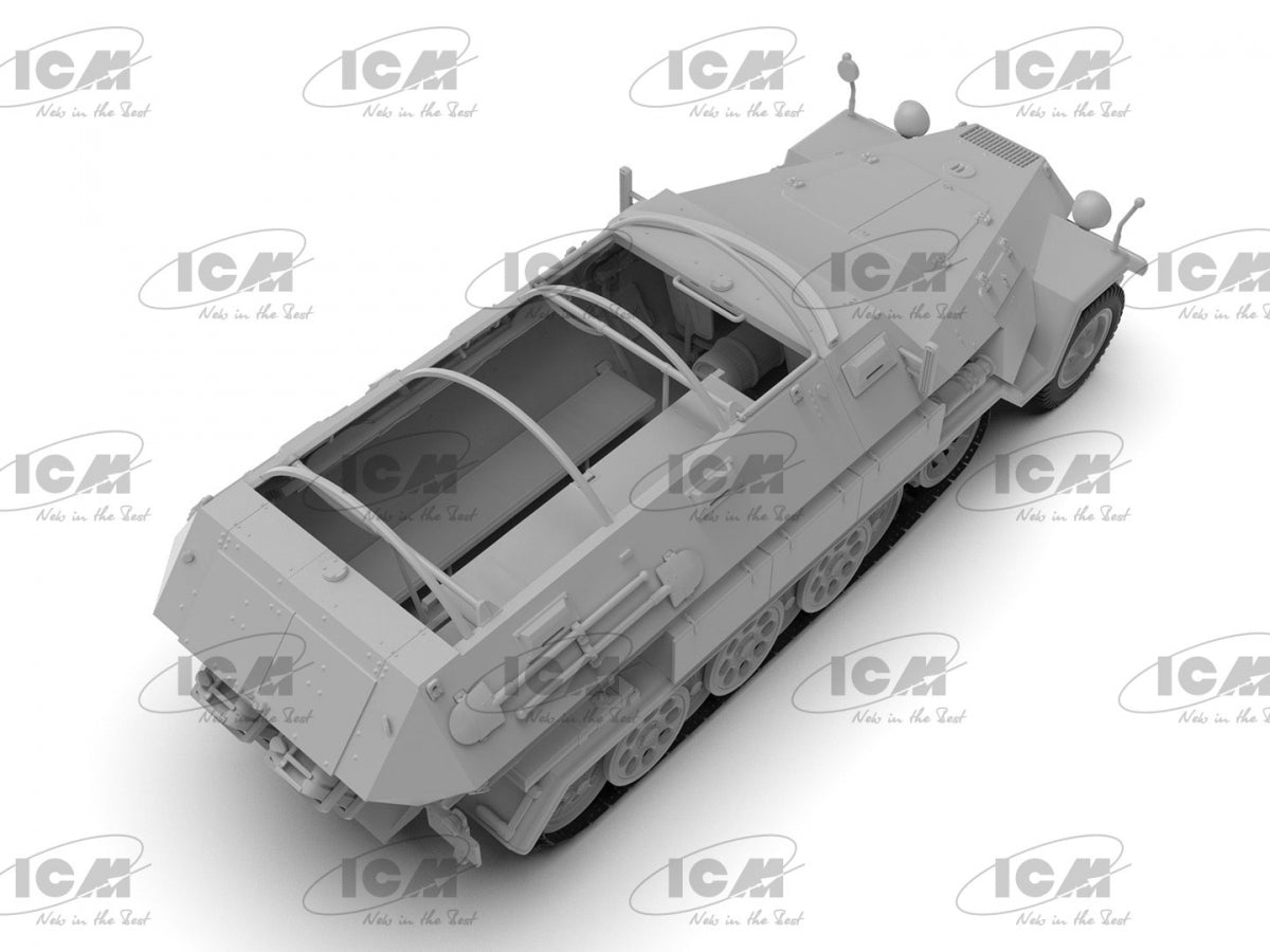 ICM 35113 Krankenpanzerwagen Sd.Kfz. 251/8 Ausf А, livery variant for the Eastern Front, 1941-42 1/35 – image 4