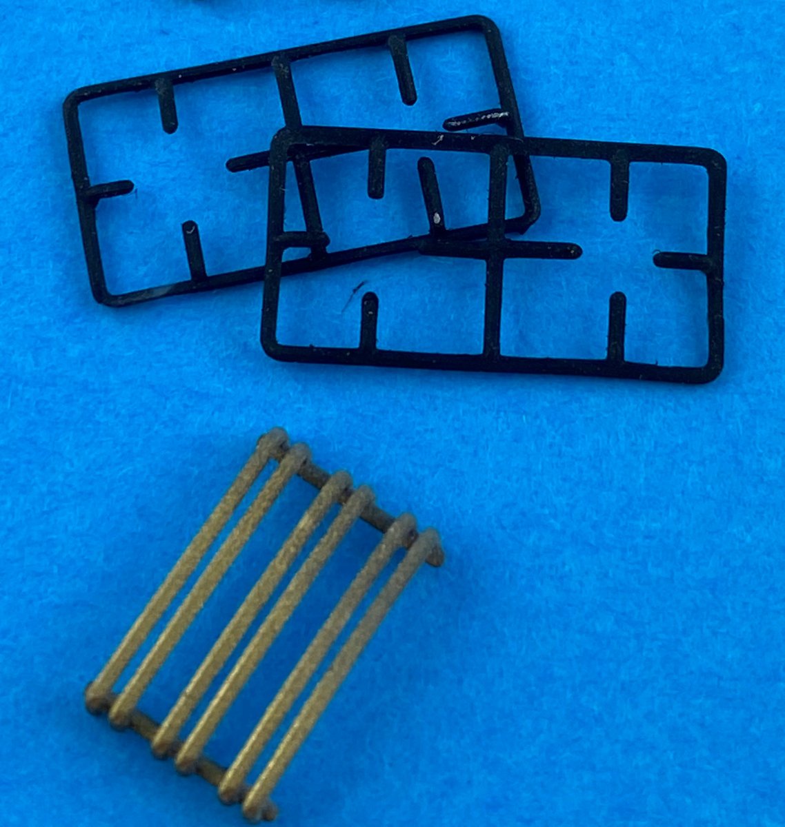 Point of no Return 3522007 Kuchenka gazowa z butlą i mikrofalówką 1/35 – zdjęcie 7