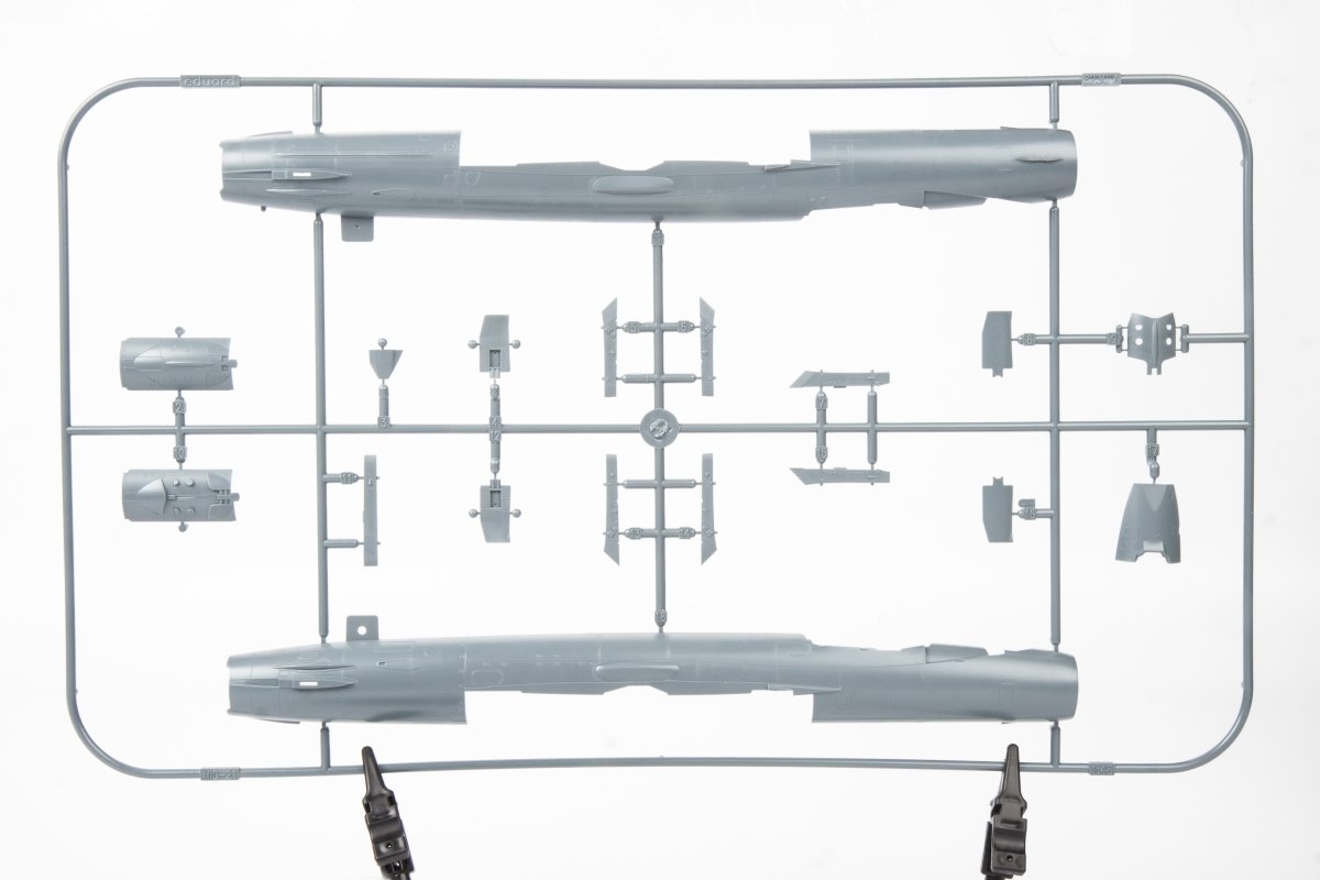 Eduard 84180 MiG-21SMT 1/48 – image 9