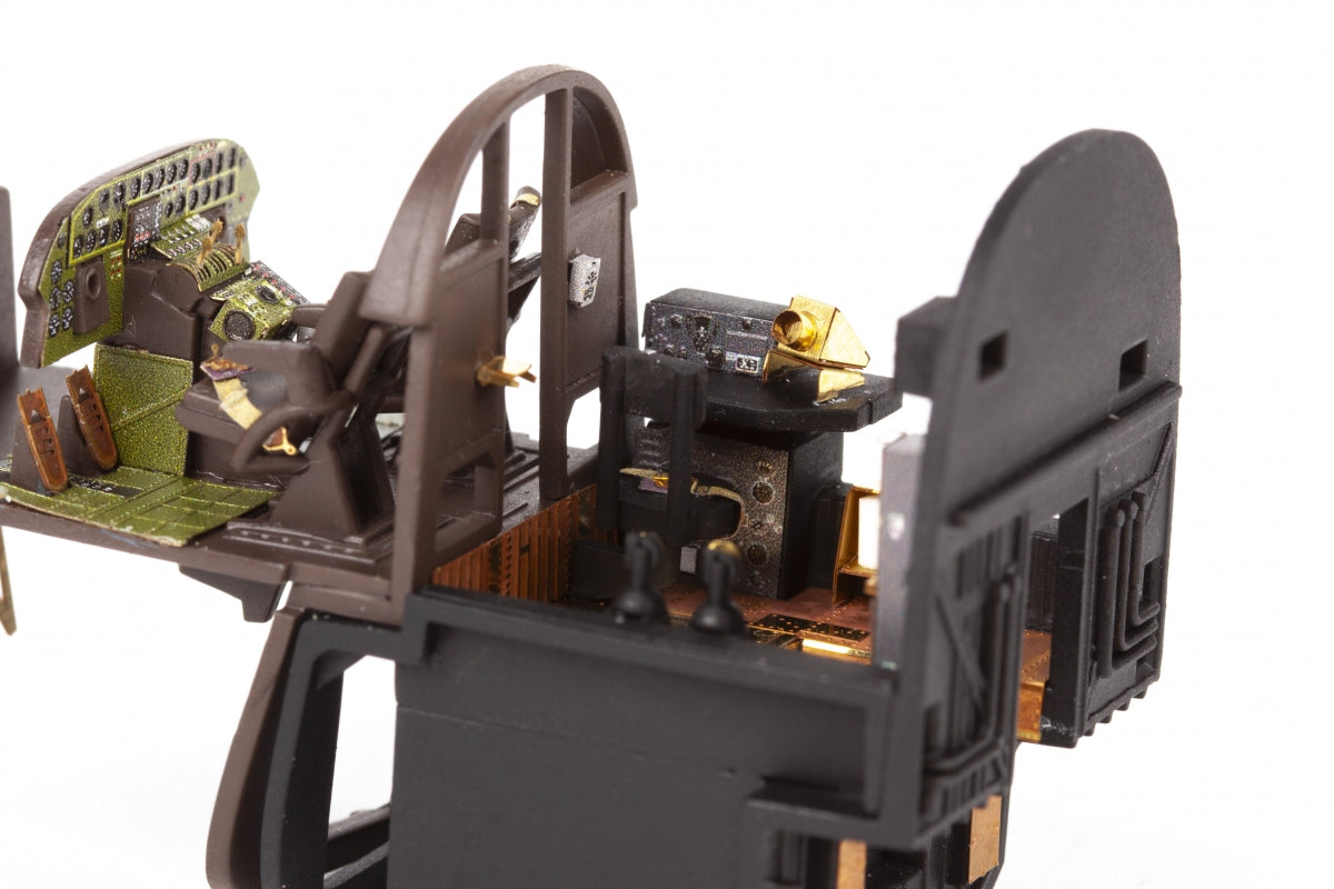 Eduard 73830 B-24H nose radio compartment AIRFIX 1/72 – image 12