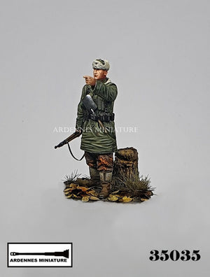 Ardennes Miniature 35035 GERMAN SOLDIER WINTER 1944-1945 1/35 – zdjęcie 2