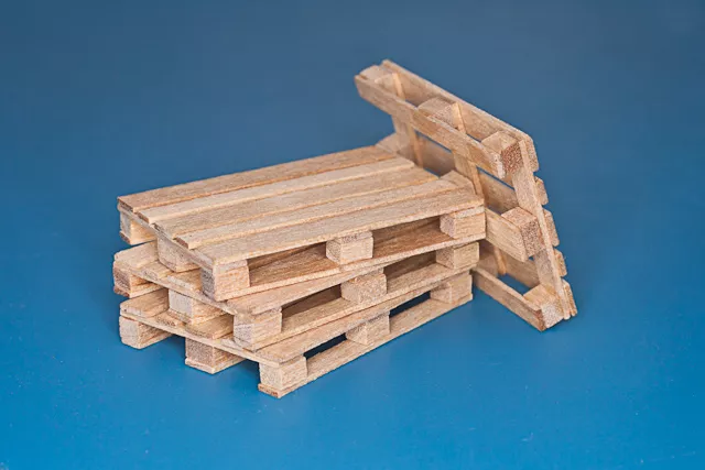 RB Model 35D30 4 x natural wood pallets self assembly kit 1/35 – zdjęcie 2