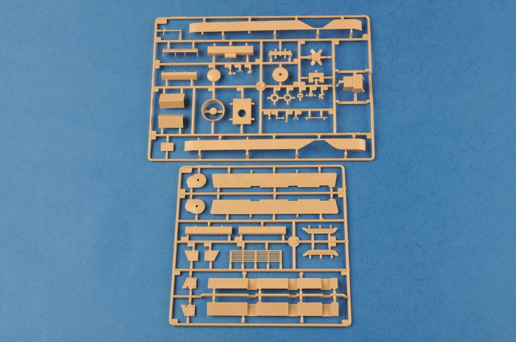 Hobby Boss 83852 Soviet T-28 Medium Tank Welded – image 8