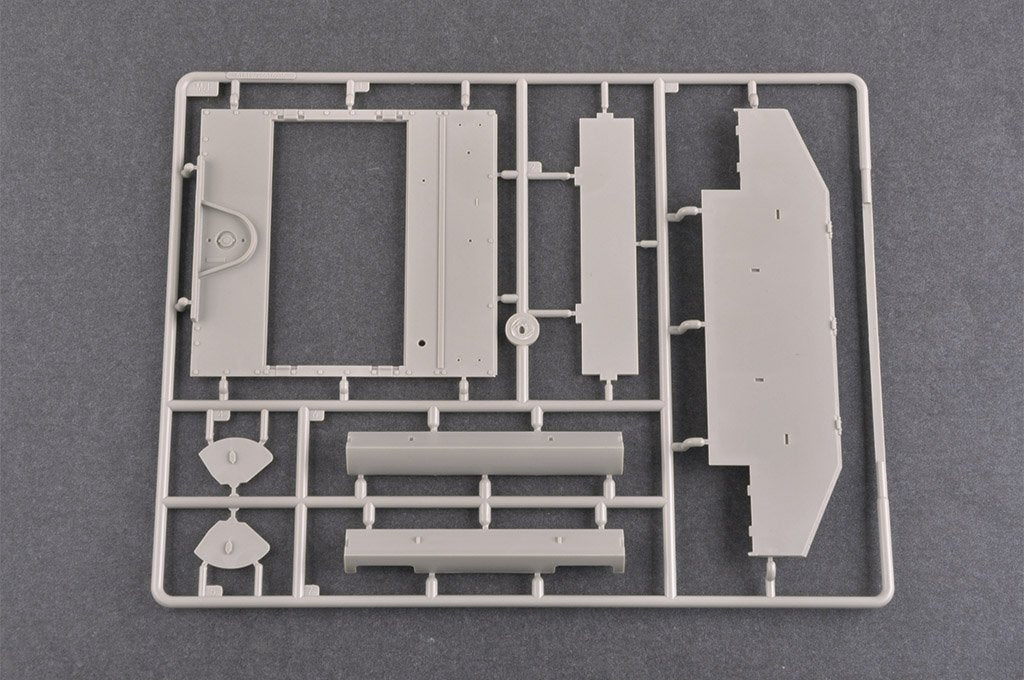 I Love Kit 61619 M4A3E8 Medium Tank - Early 1/16 – image 13