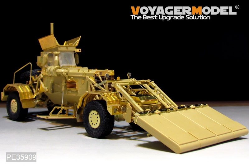 Voyager Model PE35909 Modern US Husky Mk.III Vehicle Mounted Mine Detector for PANDA 1/35 – image 3