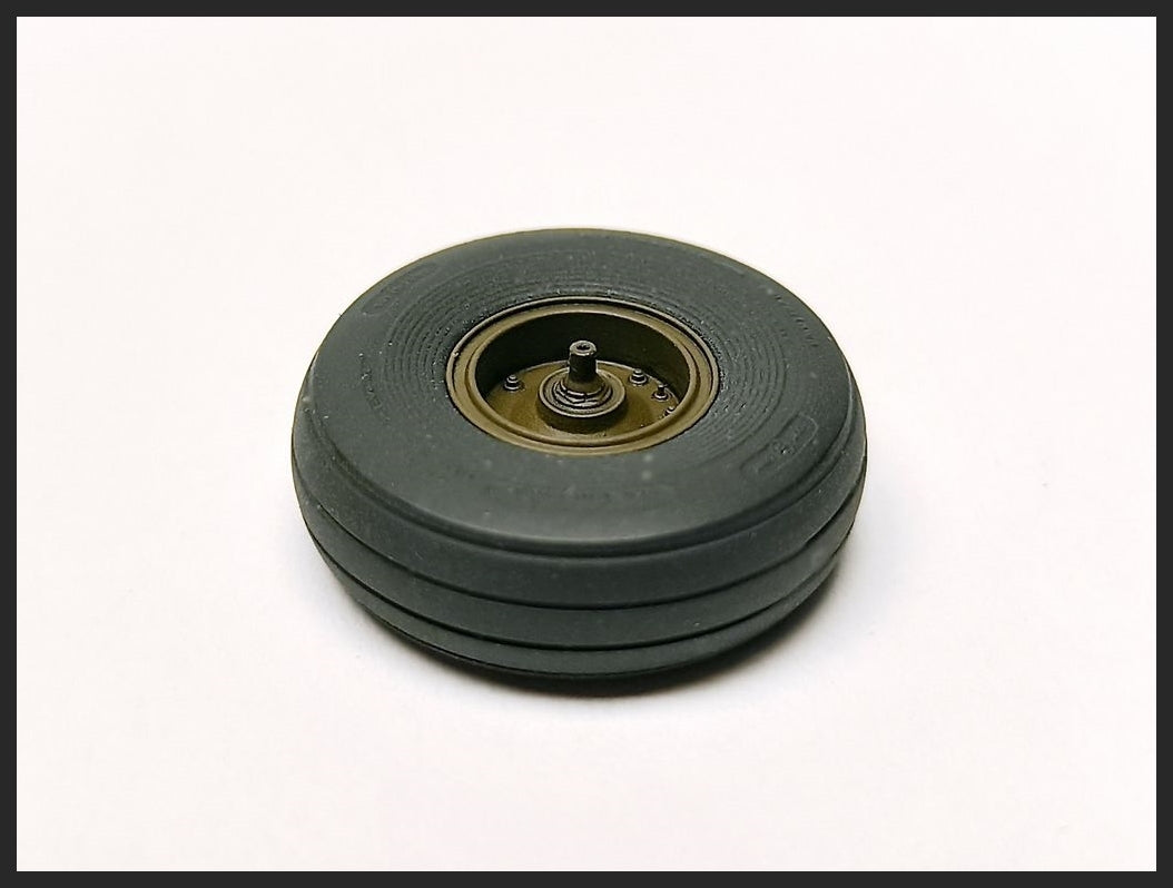 Clear Prop! CPA35002 CH-54A Tarhe wheels set for ICM kit 1/35 – image 9