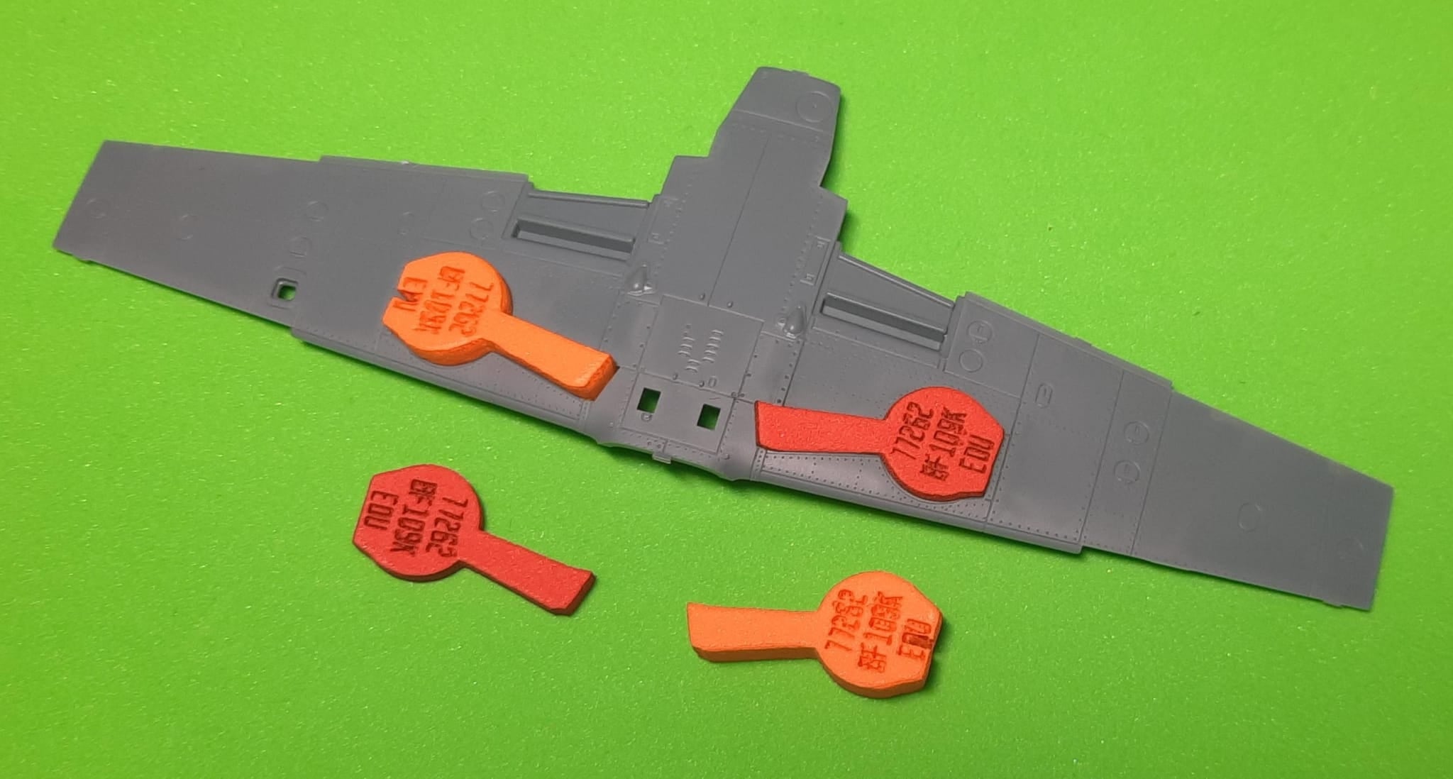 Omask 77262 1/72 Bf 109 K Wheel Bay Plugs (for Eduard) 1/72 – image 2
